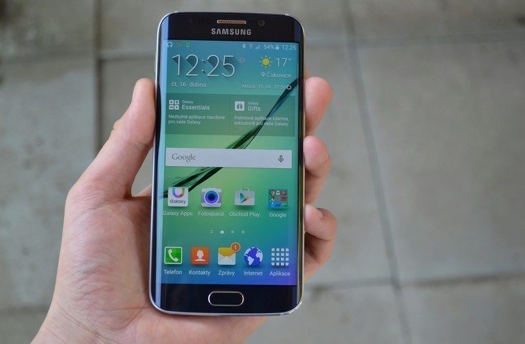 Samsung-Galaxy-S6-Edge-displej