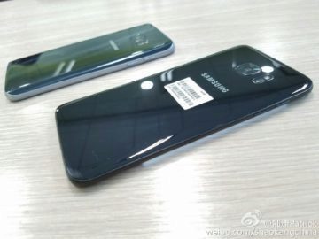 Samsung připravuje lesklou černou verzi
