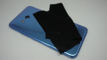 HTC U11 baleni (2)