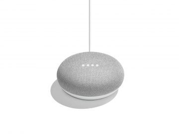 Google-Home-Mini-pohled-chytre-reproduktory