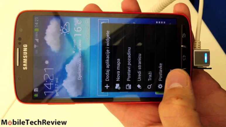 Samsung Galaxy S4 Active Sneak Peek