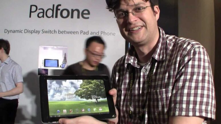 ASUS Padfone Hands On (phone-in-a-tablet)