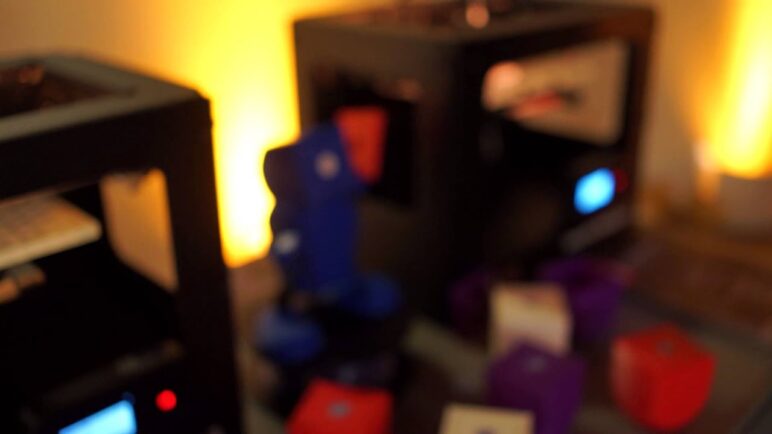 Watch Makerbot Make OUYA Console Cases [3D PRINTING]