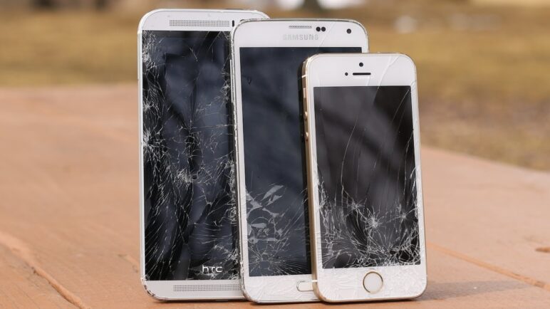 HTC One M8 vs Samsung Galaxy S5 vs Apple iPhone 5s Drop Test!
